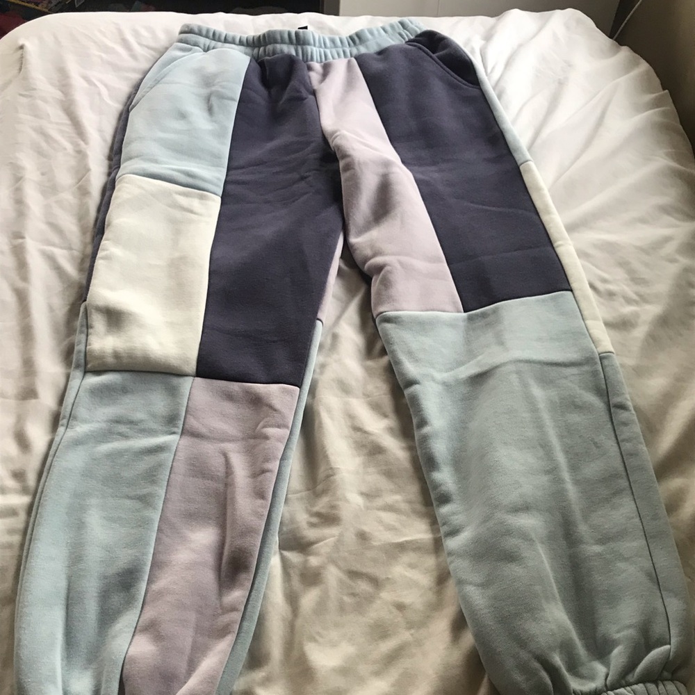 Color block sweatpants